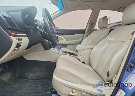 2013 Subaru Legacy 2.5I Limited z USA, uszkodzony, nr VIN 4S3BMCK64D3017792